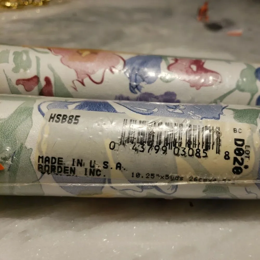 Floral Wallpaper Border 2 Rolls Vinyl white, Purple, Green  10.2 in x 5 yards ea